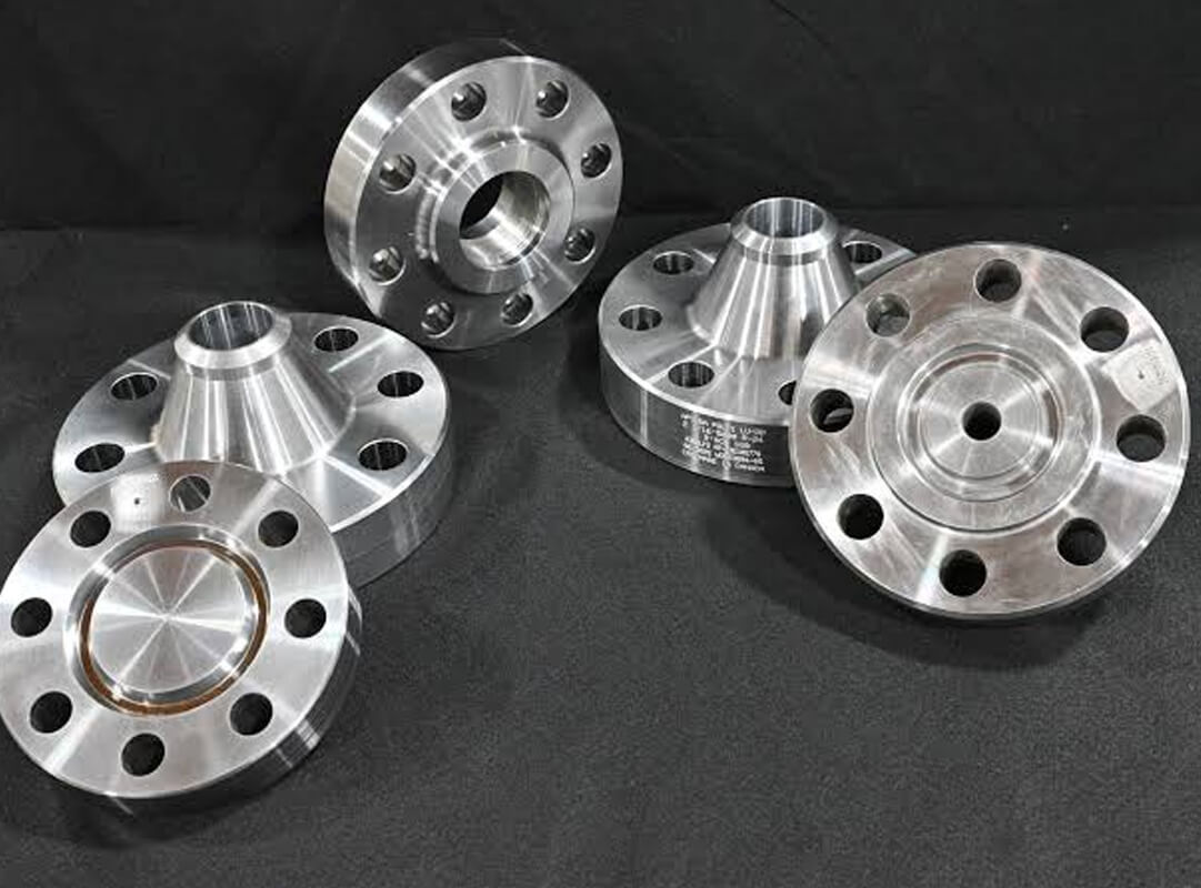 Weld Neck Flanges manufactured by Technolloy Inc for high temperature and corrosion resistant industrial applications